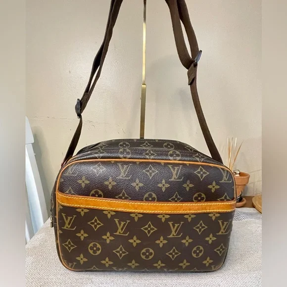 🔥 SOLD 🔥Louis Vuitton Reporter PM - Picture 1 of 16